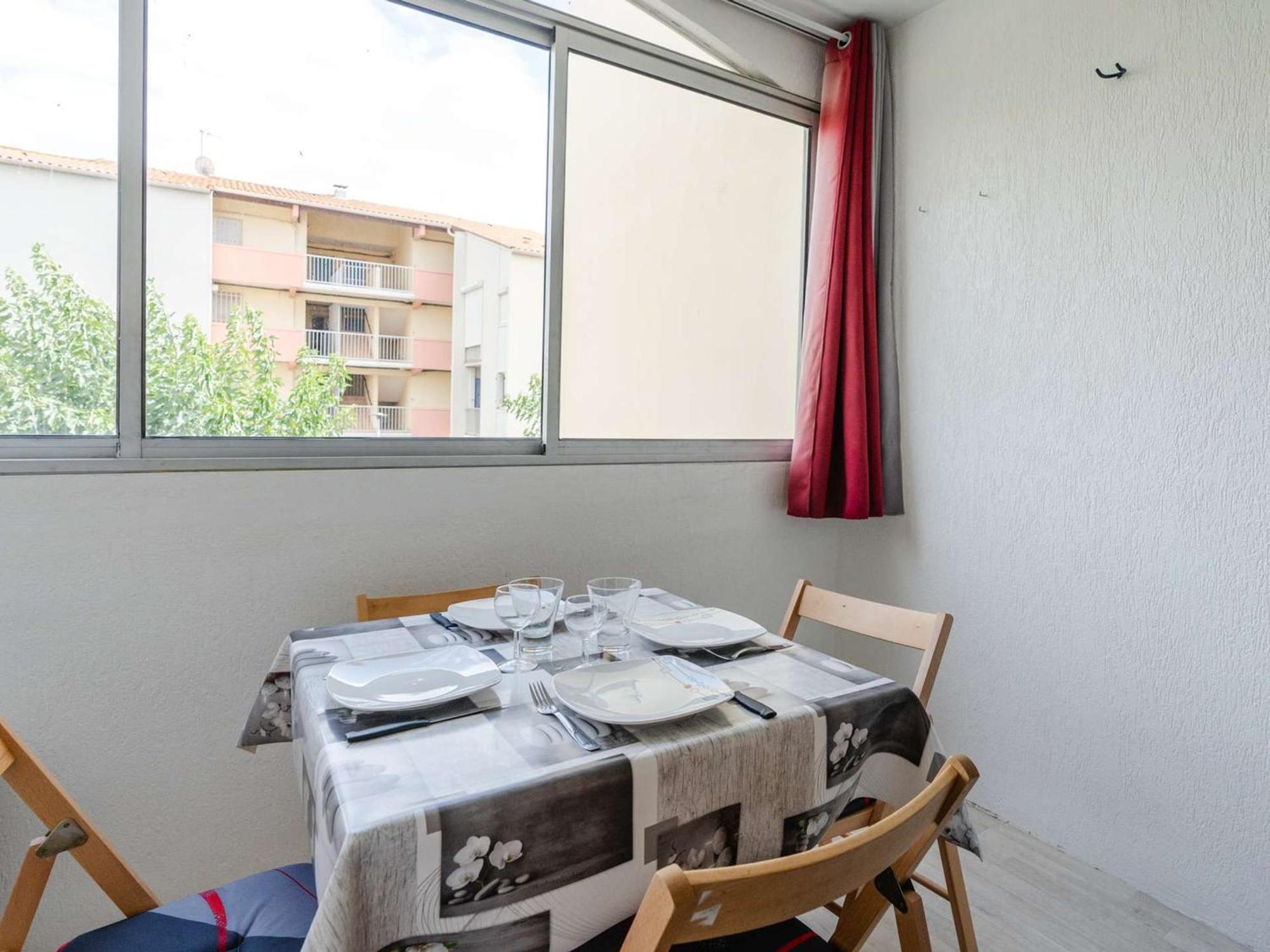 T2 Avec Loggia, 4 Couchages, Proche Et Commerces, Narbonne-plage - Fr-1-409-128 Apartment Narbonne